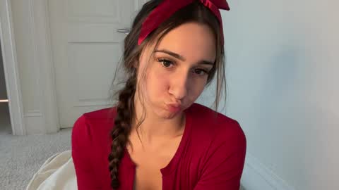 graceyrose online show from September 15, 8:43 pm