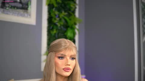 Snapshot of gracianelee chatting on February 8, 6:55 pm Grace online show from February 8, 6:55 pm