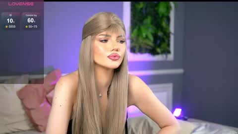 Snapshot of gracianelee chatting on March 6, 1:05 am Grace online show from March 6, 1:05 am