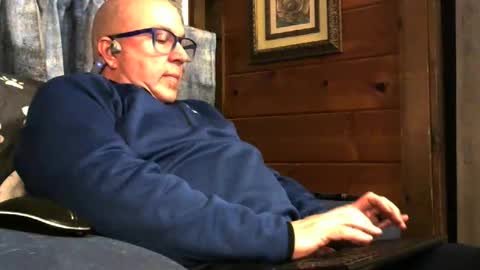 granitebuckeye1969 online show from November 21, 12:08 am