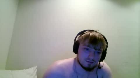 gravewalker22 online show from February 1, 3:03 am