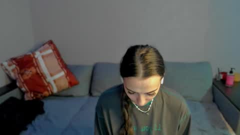 Anna online show from February 12, 1:47 pm