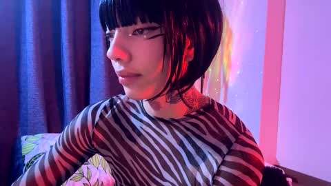 grayce blossoms24 online show from October 17, 1:53 am