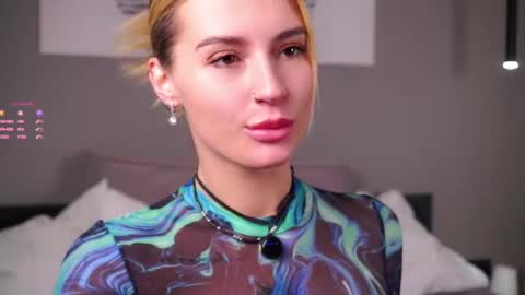 Kelly online show from November 12, 2:08 pm