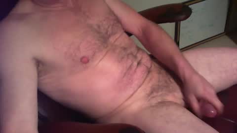 Snapshot of greenrooster1 chatting on December 23, 5:39 am greenrooster1 online show from December 23, 5:39 am