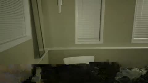 Snapshot of greenrooster1 chatting on October 8, 10:21 am greenrooster1 online show from October 8, 10:21 am