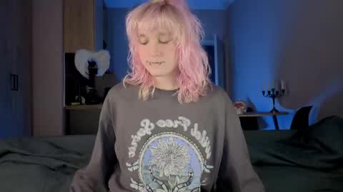 Greg-independent model online show from April 14, 9:18 pm