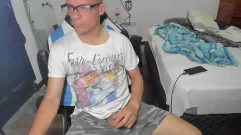 guachin_new online show from December 6, 4:41 am