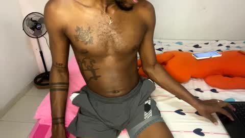 guapoj online show from February 25, 2:37 pm