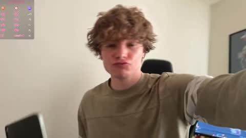 gucciboi4 online show from February 1, 4:48 pm