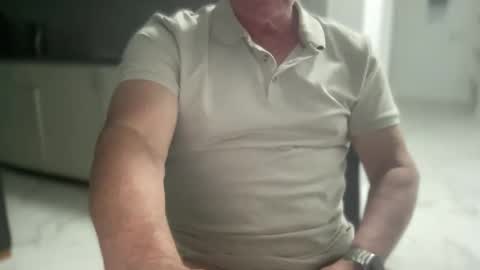 guesswhatigot2 online show from January 4, 12:05 pm