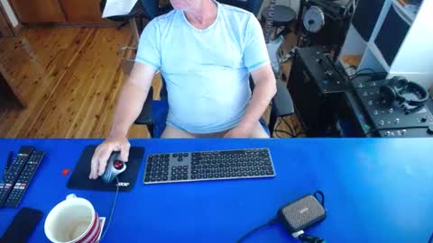 guesswhatigot2 online show from January 16, 6:25 am