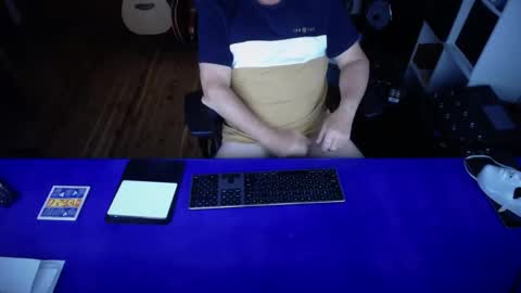 guesswhatigot2 online show from March 1, 9:18 am