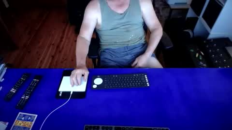 guesswhatigot2 online show from October 21, 7:46 am