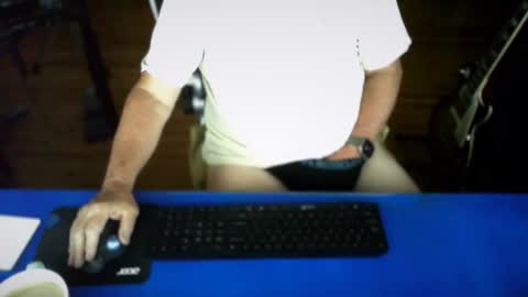 guesswhatigot2 online show from April 21, 12:23 pm