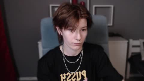 guitarandangell online show from November 15, 4:14 am