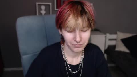 guitarandangell online show from April 14, 9:45 am