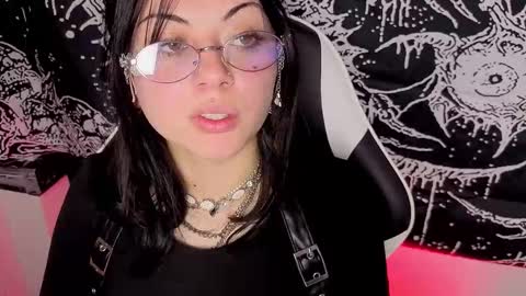 Miss online show from September 27, 1:42 pm