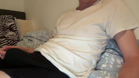 guynice_ online show from May 7, 9:43 pm