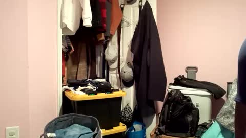 gyesaw1970 online show from December 1, 7:06 am