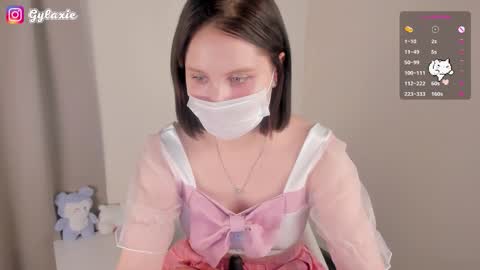   online show from October 13, 11:01 am