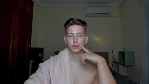 Oliver online show from March 4, 12:50 am