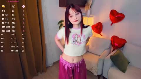 Kelly  Lilly online show from February 15, 7:23 pm