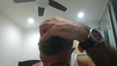 h0nest84 online show from October 25, 5:19 am