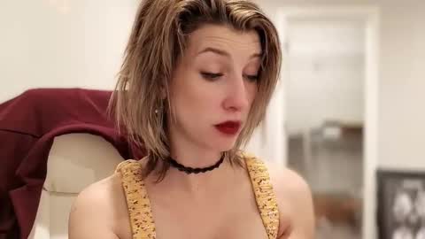 H0twife4Life online show from May 11, 1:23 am