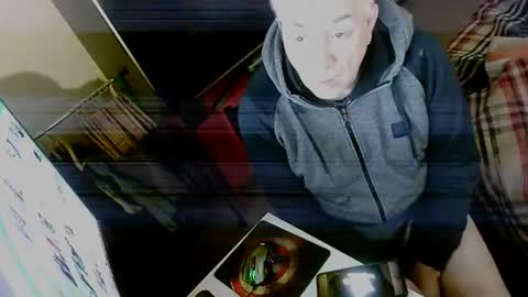 Snapshot of hacknoob62 chatting on December 15, 9:03 am hacknoob62 online show from December 15, 9:03 am