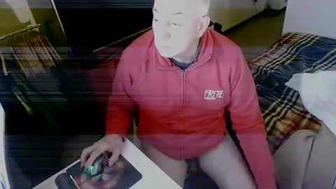 Snapshot of hacknoob62 chatting on December 8, 9:46 am hacknoob62 online show from December 8, 9:46 am