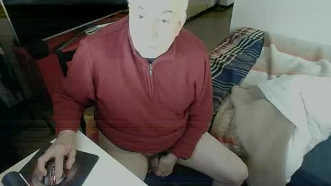 Snapshot of hacknoob62 chatting on January 1, 11:05 am hacknoob62 online show from January 1, 11:05 am