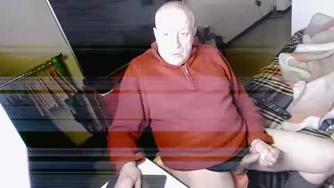 Snapshot of hacknoob62 chatting on February 7, 5:51 pm hacknoob62 online show from February 7, 5:51 pm