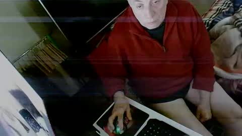 Snapshot of hacknoob62 chatting on December 25, 12:15 pm hacknoob62 online show from December 25, 12:15 pm