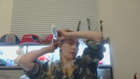 Hailey and d online show from February 4, 12:47 am