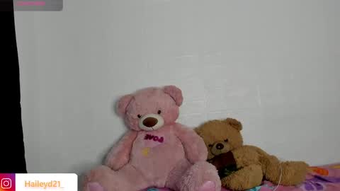 Hailey online show from April 11, 11:42 pm