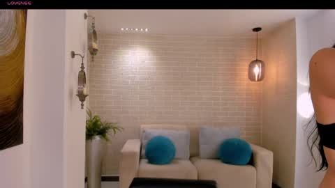 Hailey online show from April 22, 1:57 am