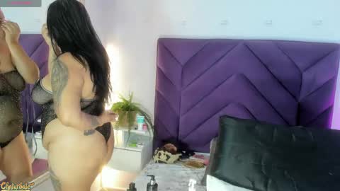 haileystonei online show from June 5, 11:59 am