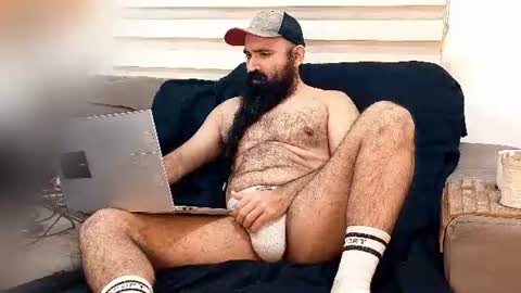 Hairy Beard Smoker online show from July 4, 9:02 am
