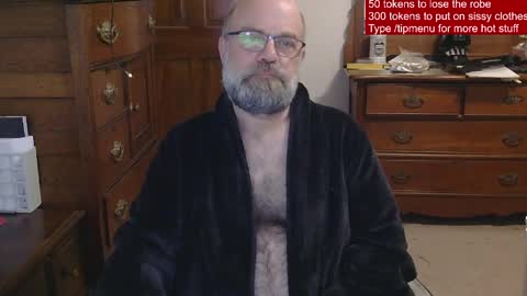 HairyDaddyBear69 online show from April 30, 11:37 am