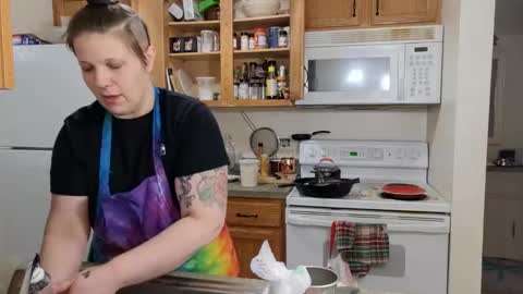 hairypoper online show from December 4, 7:35 pm