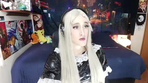 Haku Please help me with your thumbs up its important  online show from November 17, 8:11 pm