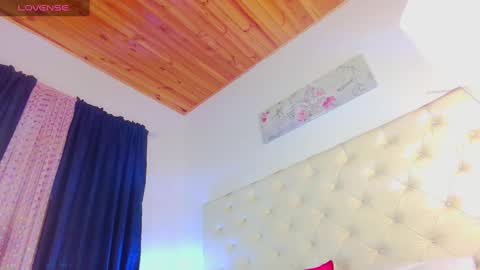 haley_evans_ online show from January 16, 11:37 am