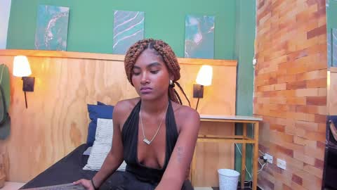 Halley Lorens online show from April 7, 7:27 pm