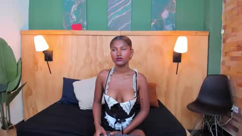 Snapshot of halleylorens chatting on October 14, 7:17 pm Halley Lorens online show from October 14, 7:17 pm