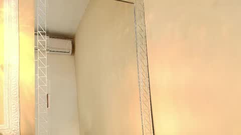 Hallie Stone online show from April 21, 12:12 pm