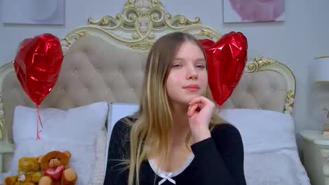 HallyBradley online show from March 5, 5:44 pm