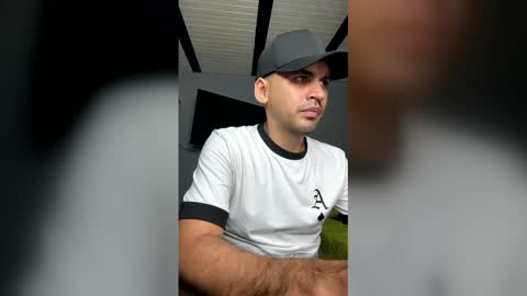 hamiltong12 online show from December 17, 5:03 am