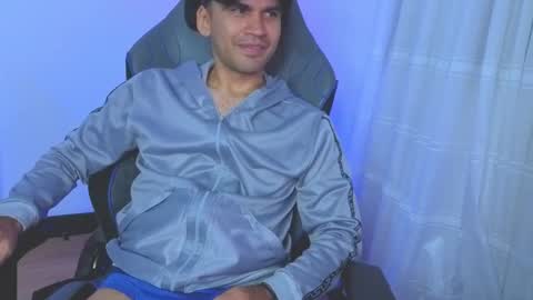 hamiltong12 online show from March 1, 3:22 am