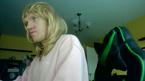 Sissy Sarah-Louise  online show from February 24, 12:19 pm